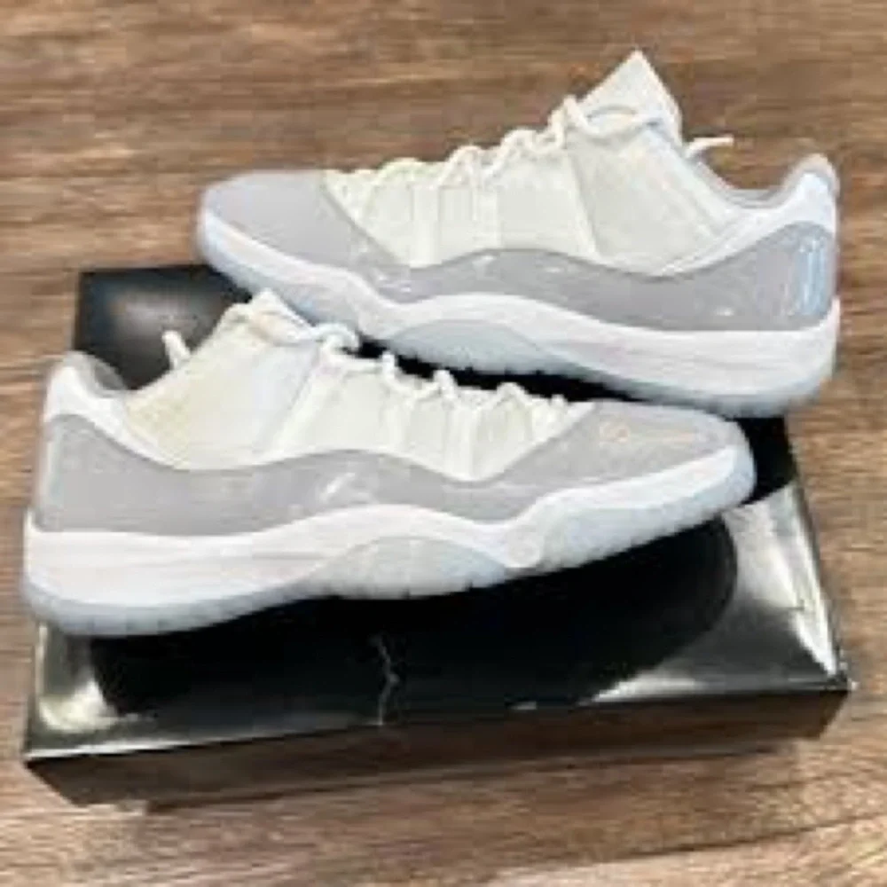2023 Air Jordan 11 Retro Low 'Cement Grey' Sz 7.5 Nwb